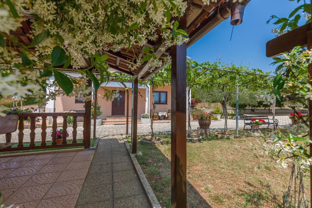 Apartments Mirjana Vrsar Kültér fotó